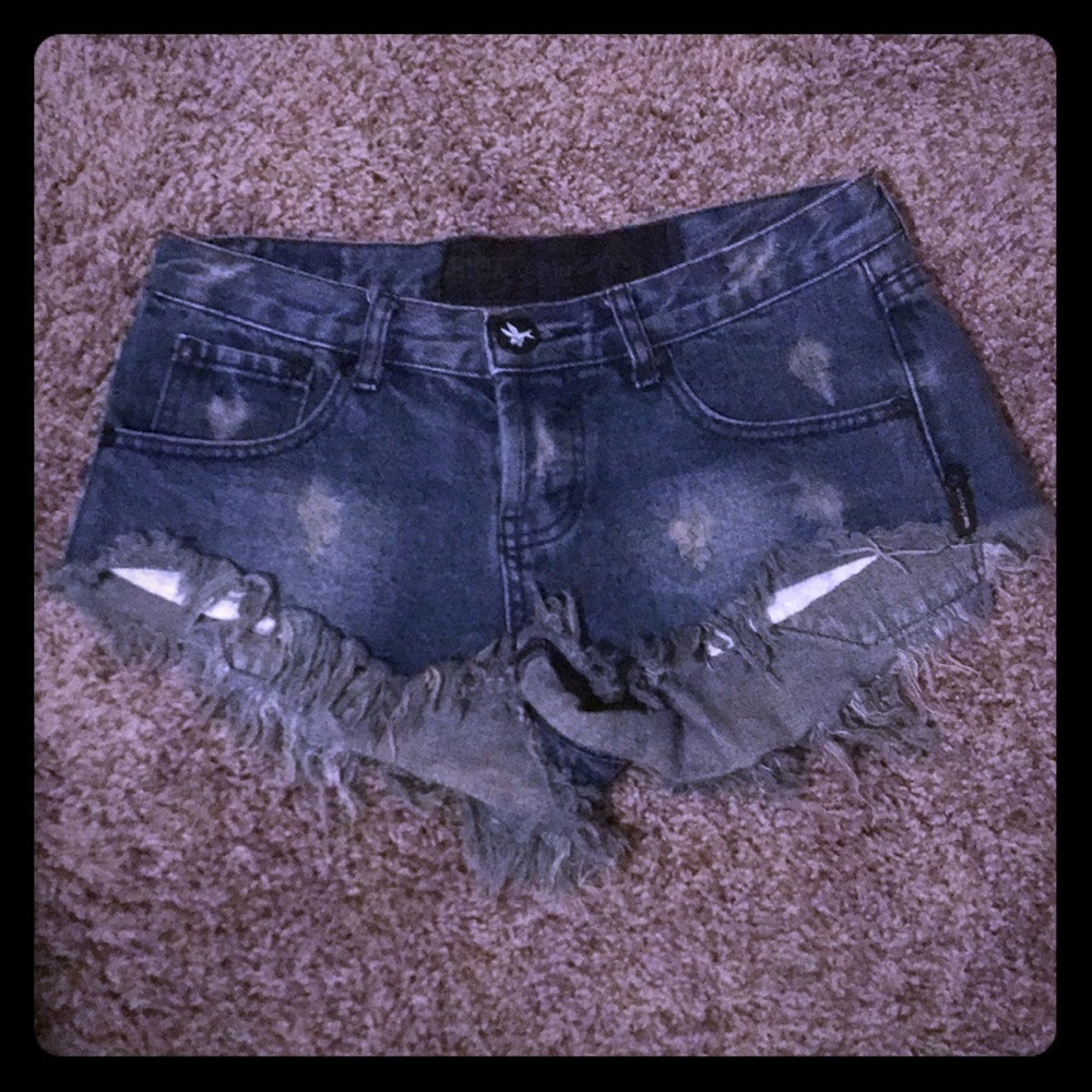 One teaspoon Bonitas size 27